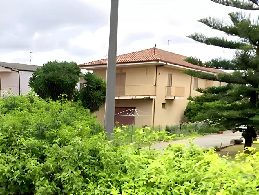 Immagine 12 di Villa in vendita  in Via Salvatore Foderaro 20 a Lamezia Terme