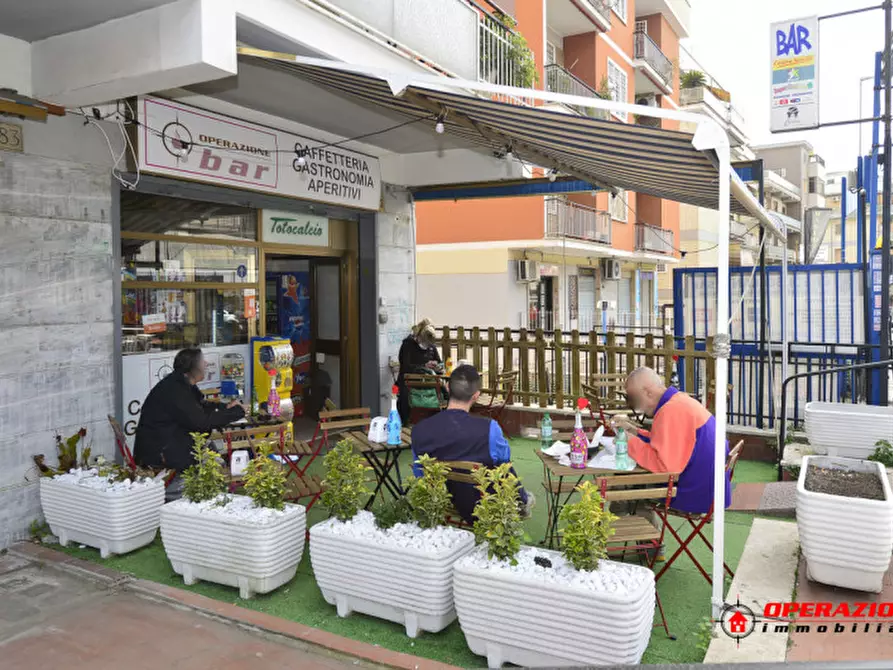 Immagine 2 di Attività commerciale in vendita  in VIA GREGORIO XI a Roma