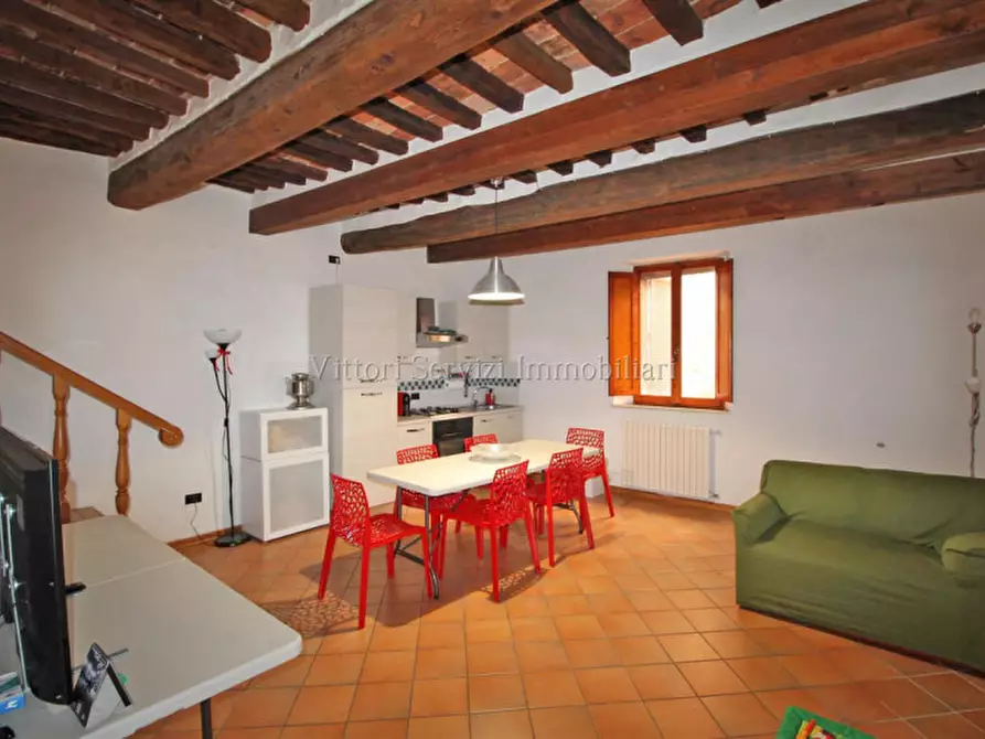 Immagine 2 di Casa quadrifamiliare in vendita  a Rapolano Terme