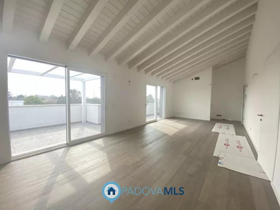 Immagine 1 di Attico in vendita  in via venezia a Vigonza