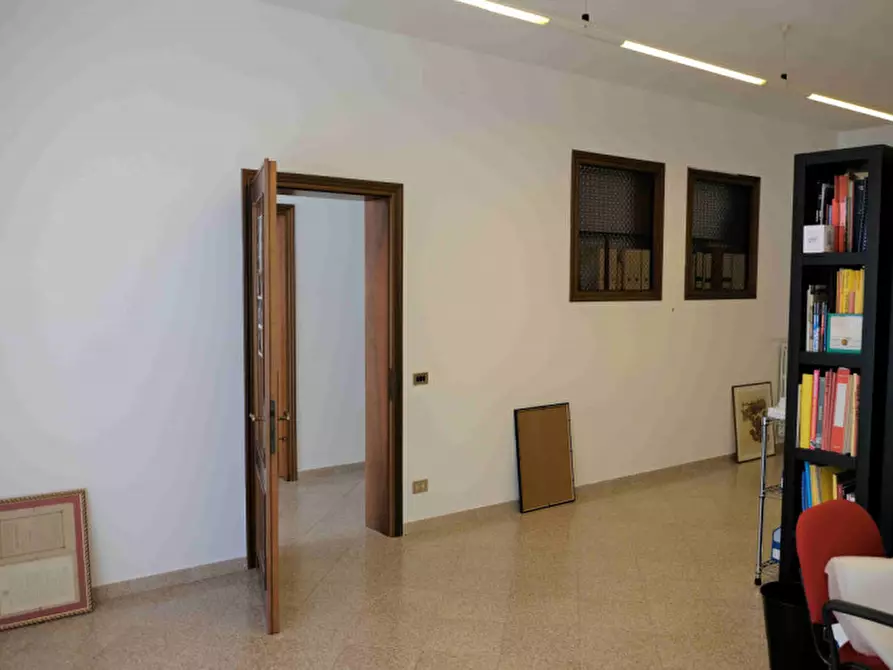 Immagine 13 di Palazzo in vendita  in piazza maggiore, 20 a Este