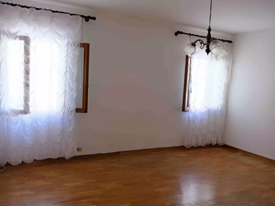 Immagine 16 di Palazzo in vendita  in piazza maggiore, 20 a Este