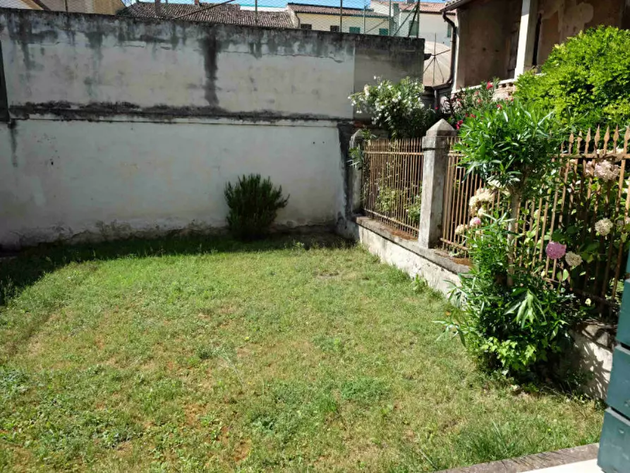 Immagine 10 di Palazzo in vendita  in piazza maggiore, 20 a Este