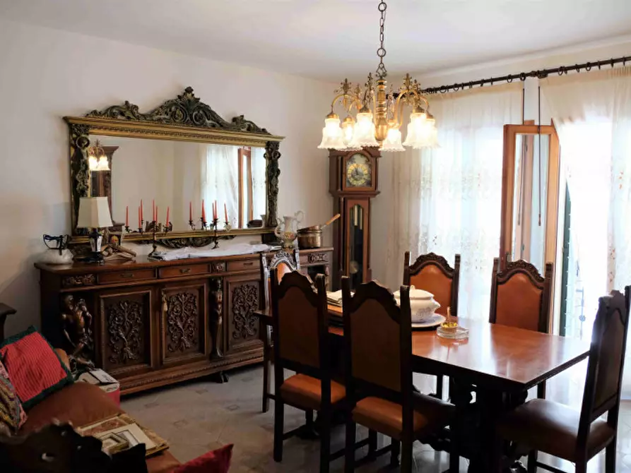 Immagine 17 di Palazzo in vendita  in piazza maggiore, 20 a Este