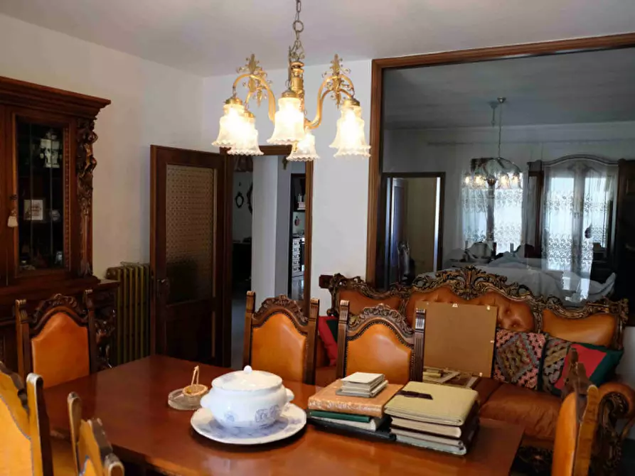 Immagine 18 di Palazzo in vendita  in piazza maggiore, 20 a Este