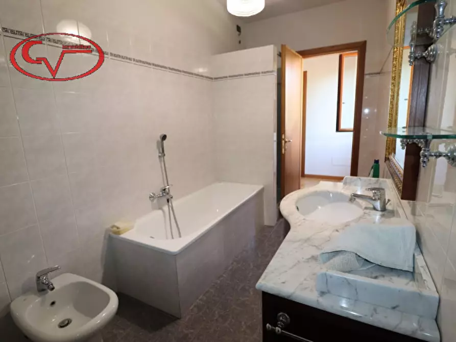 Immagine 34 di Villetta a schiera in vendita  in via pestello a Montevarchi