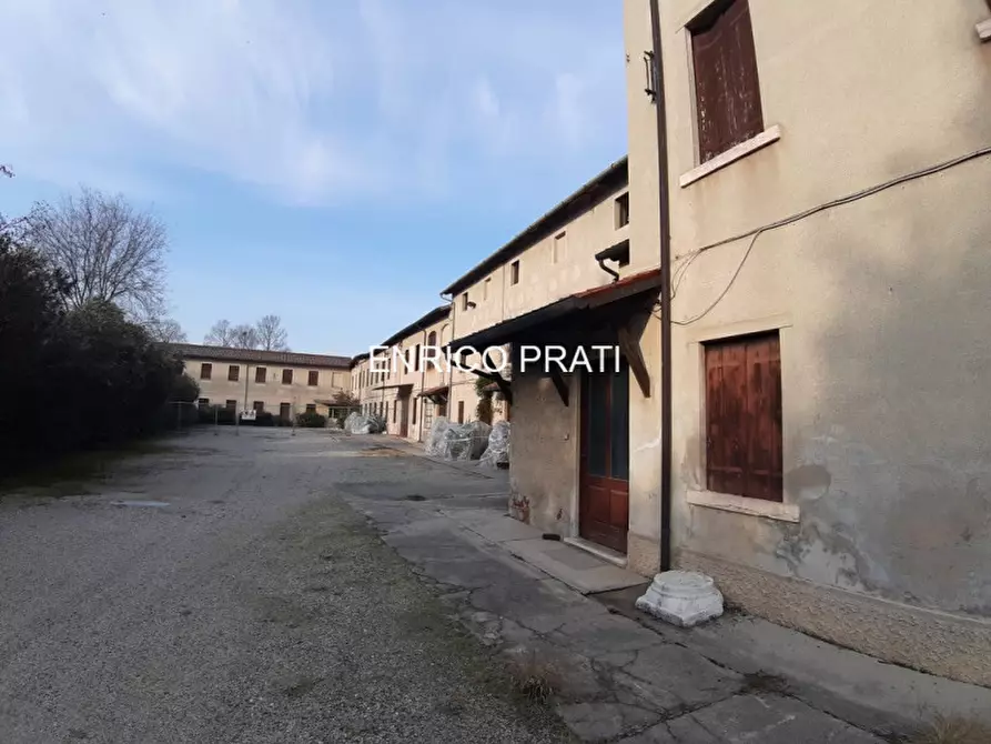 Immagine 2 di Terreno in vendita  a Nove