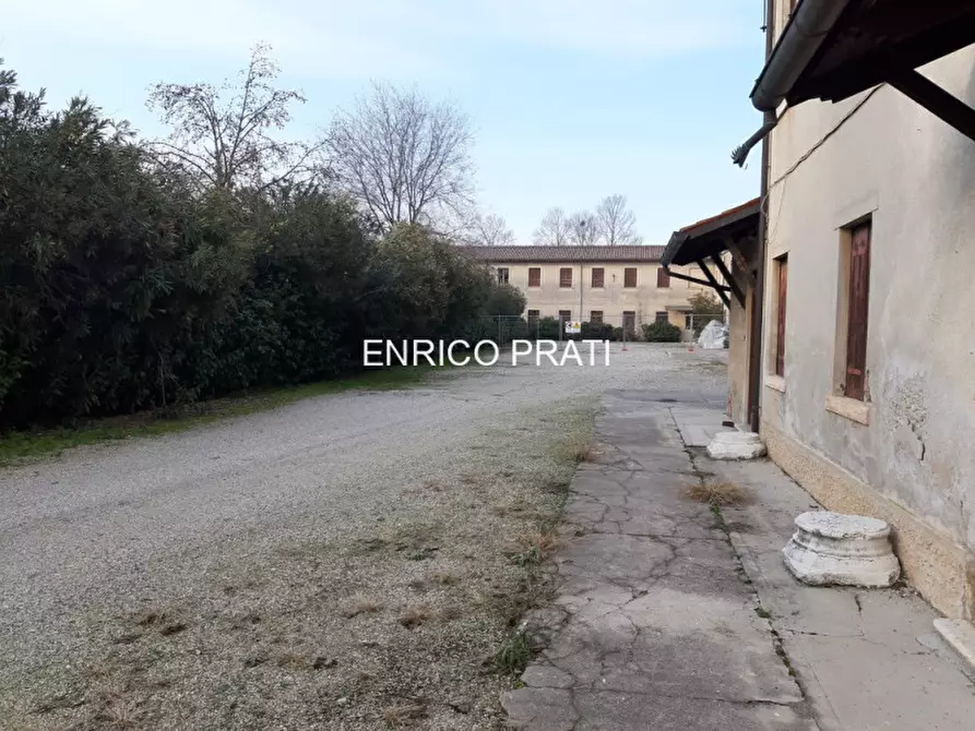 Immagine 4 di Terreno in vendita  a Nove