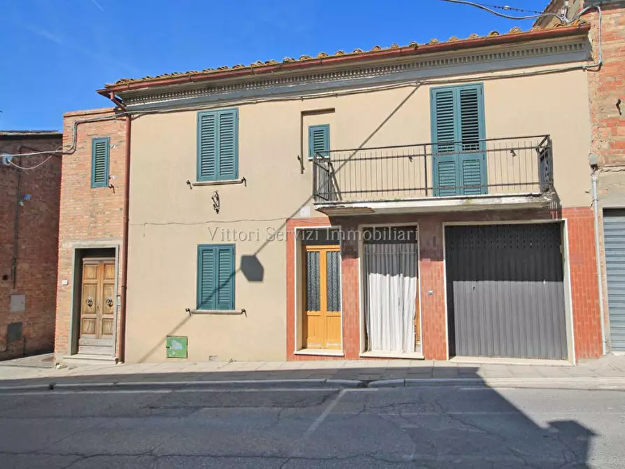 Immagine 1 di Casa bifamiliare in vendita  in Via Lauretana nord a Montepulciano