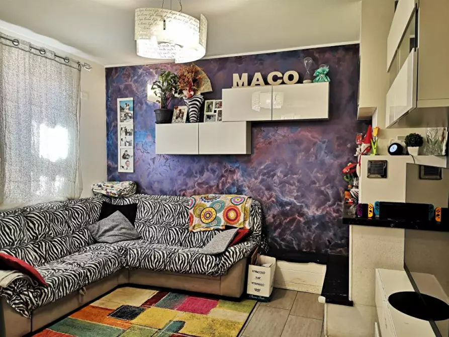Immagine 1 di Appartamento in vendita  in Strada Santa Maria Arzilla a Pesaro