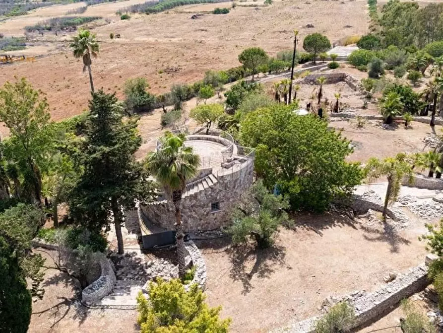 Immagine 7 di Villa in vendita  a Ugento