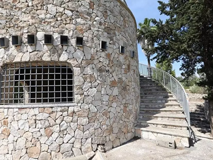 Immagine 8 di Villa in vendita  a Ugento