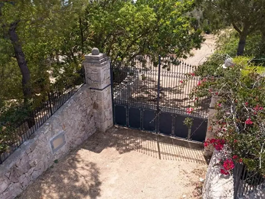 Immagine 9 di Villa in vendita  a Ugento