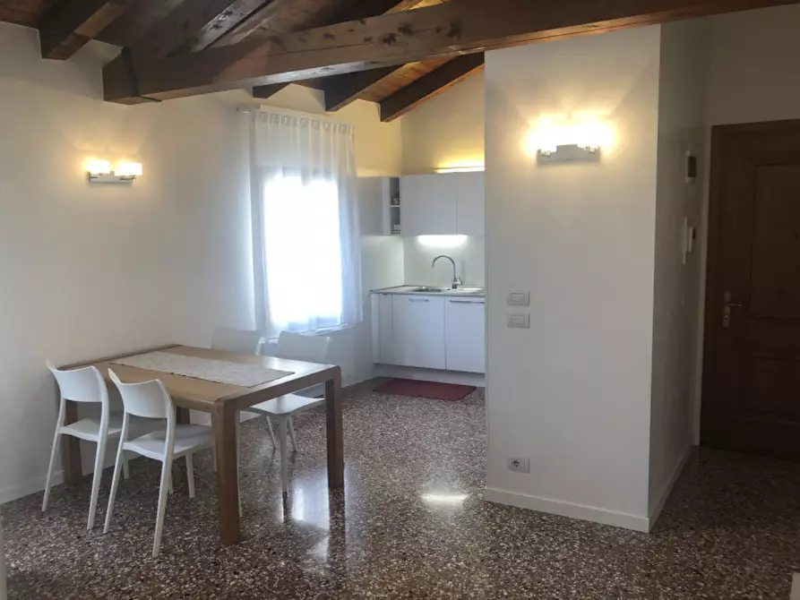 Immagine 2 di Appartamento in vendita  in via tempesta 40 a Noale