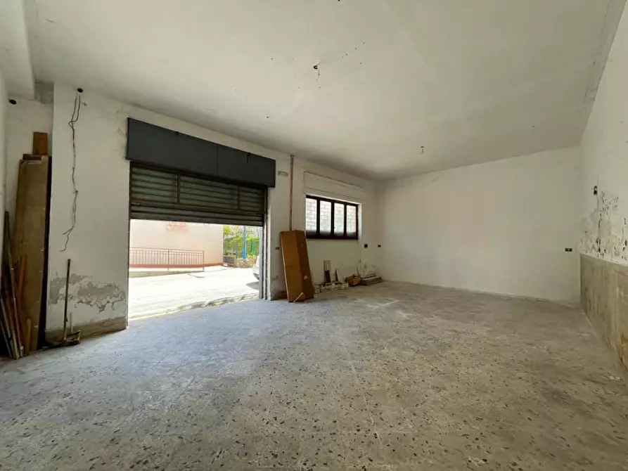 Immagine 11 di Appartamento in vendita  a Tramutola