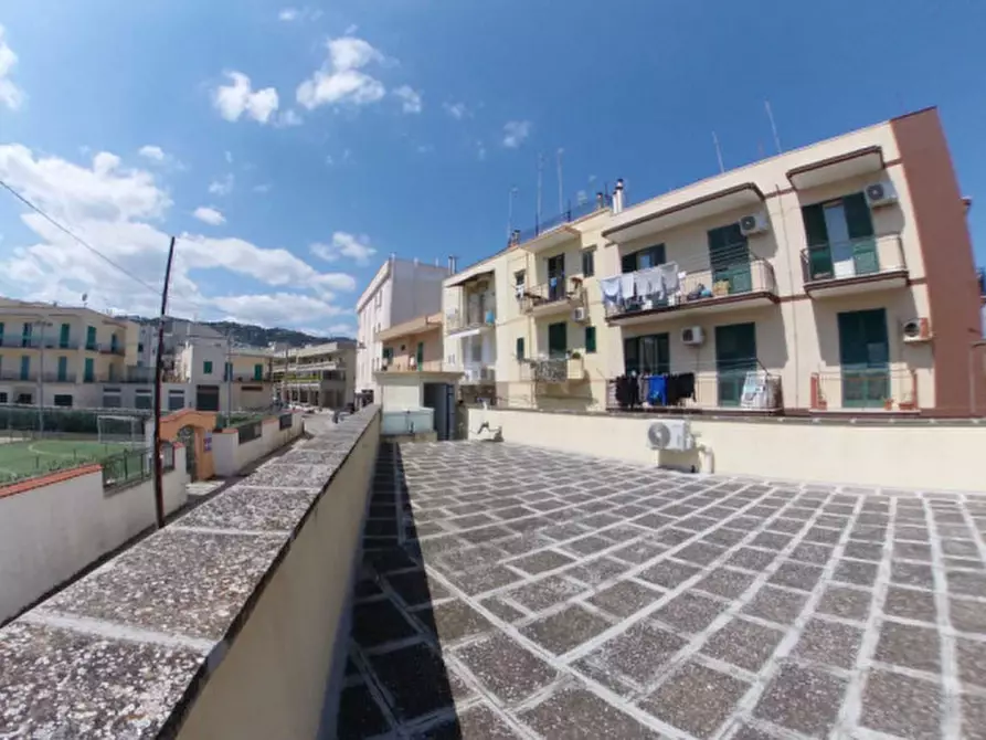 Immagine 20 di Negozio in vendita  a Fasano