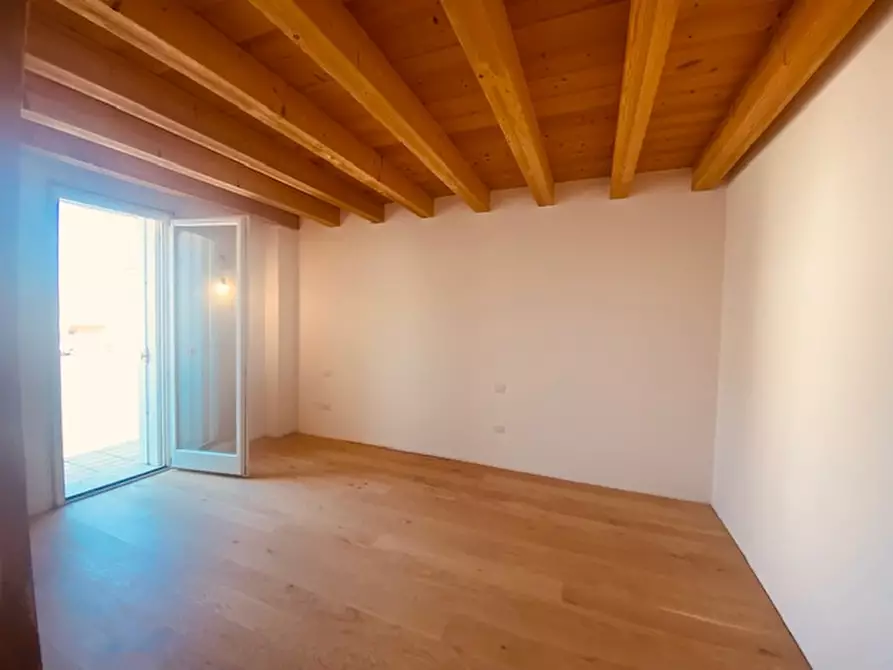 Immagine 4 di Villetta a schiera in vendita  in Via Roma a Rossano Veneto