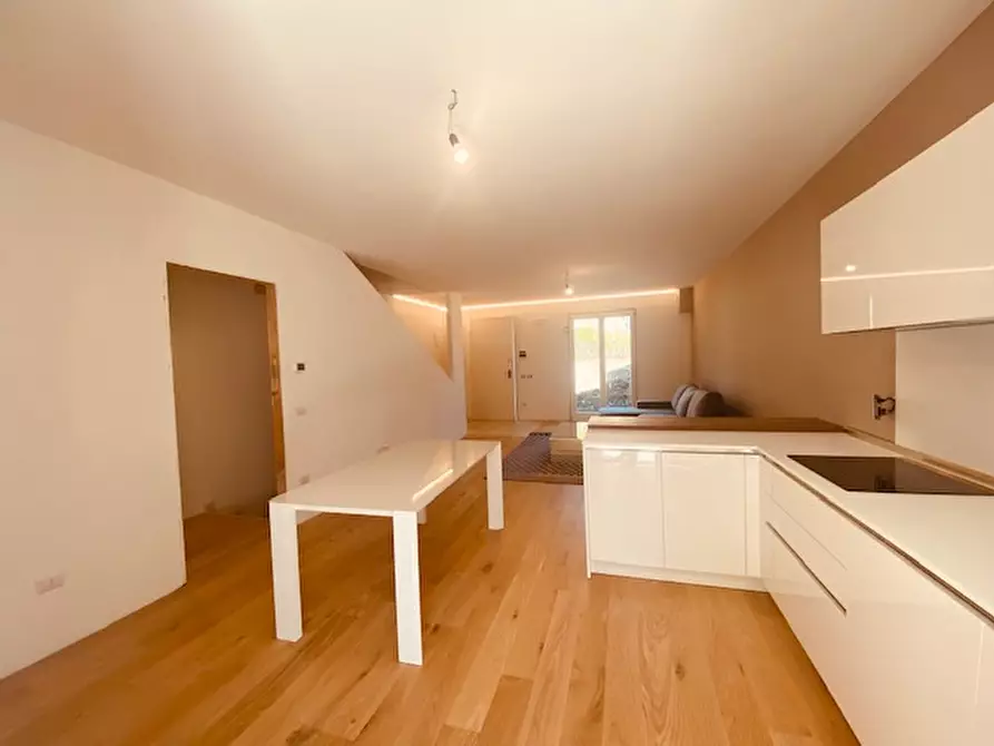 Immagine 7 di Villetta a schiera in vendita  in Via Roma a Rossano Veneto