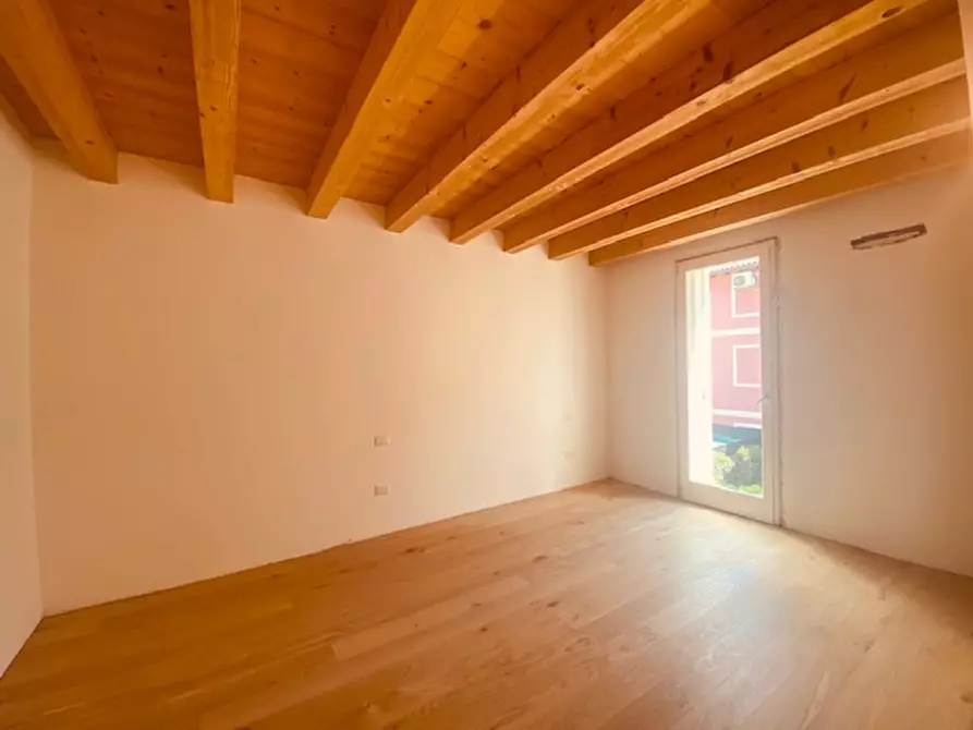 Immagine 12 di Villetta a schiera in vendita  in Via Roma a Rossano Veneto