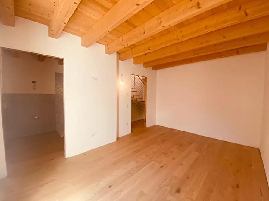 Immagine 13 di Villetta a schiera in vendita  in Via Roma a Rossano Veneto