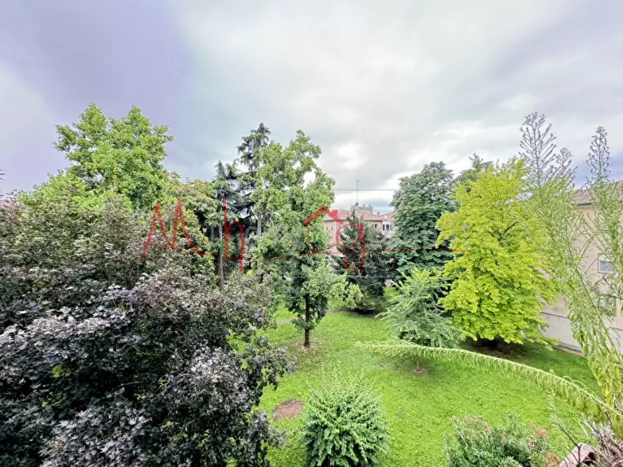 Immagine 1 di Appartamento in vendita  in via lago a Padova