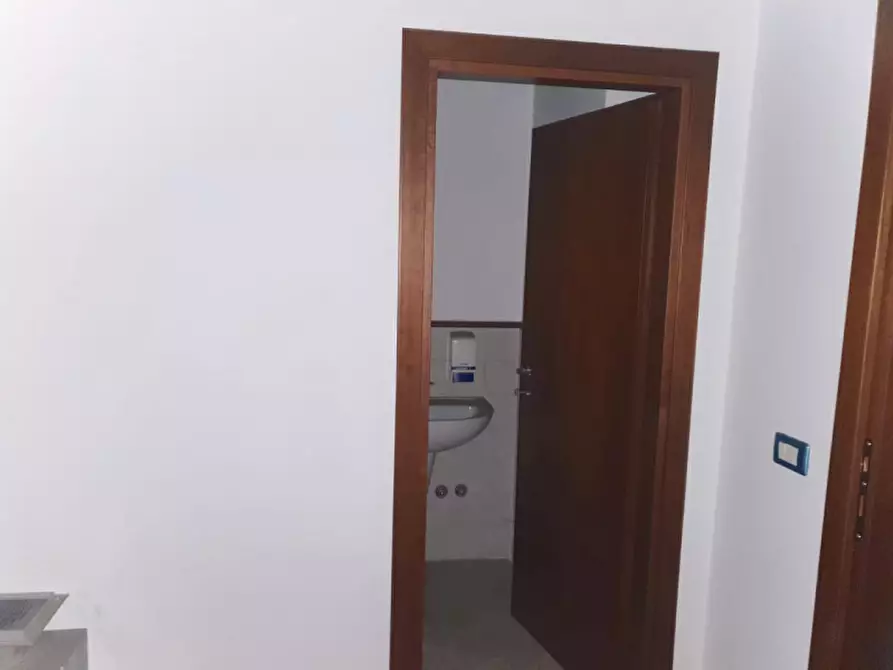 Immagine 5 di Ufficio in vendita  in VIA CARBONARI a Cesena