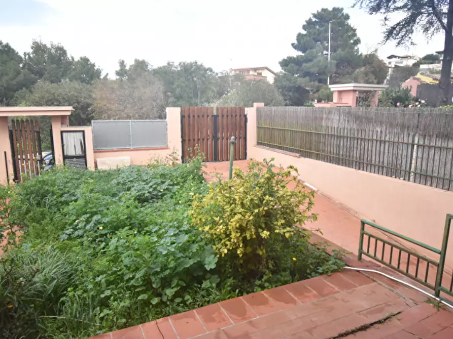 Immagine 25 di Villa in vendita  a Quartu Sant'elena