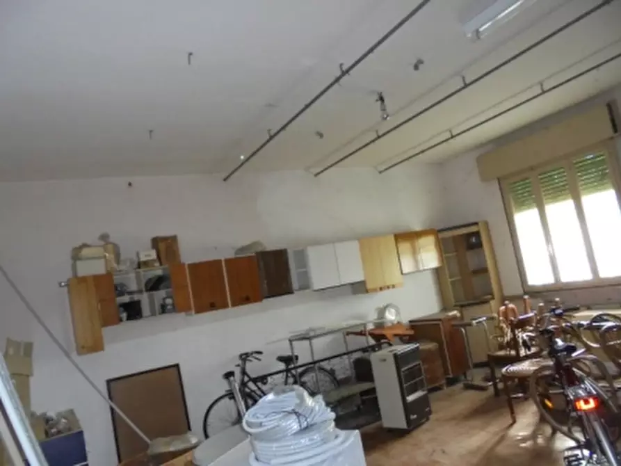 Immagine 17 di Magazzino in vendita  a Riva Del Po