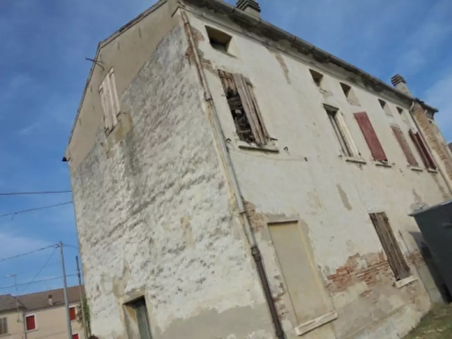 Immagine 32 di Magazzino in vendita  a Riva Del Po