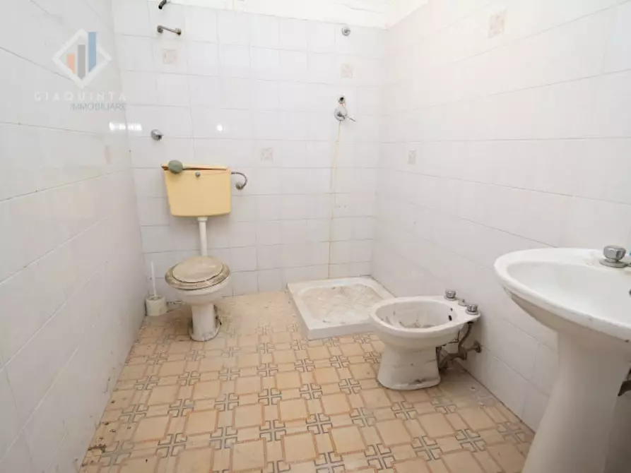 Immagine 39 di Casa indipendente in vendita  in PIAZZA MARIA AUSILIATRICE N.03 a Palagonia