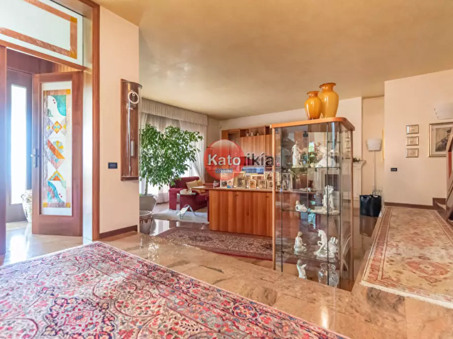 Immagine 11 di Villa in vendita  in Via San Valentino a Montecchio Maggiore