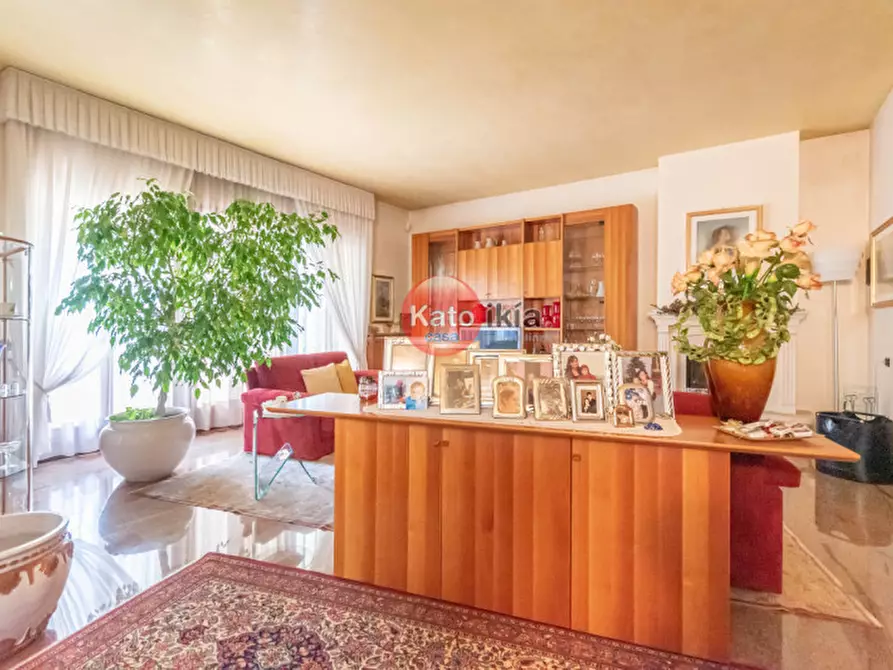 Immagine 14 di Villa in vendita  in Via San Valentino a Montecchio Maggiore