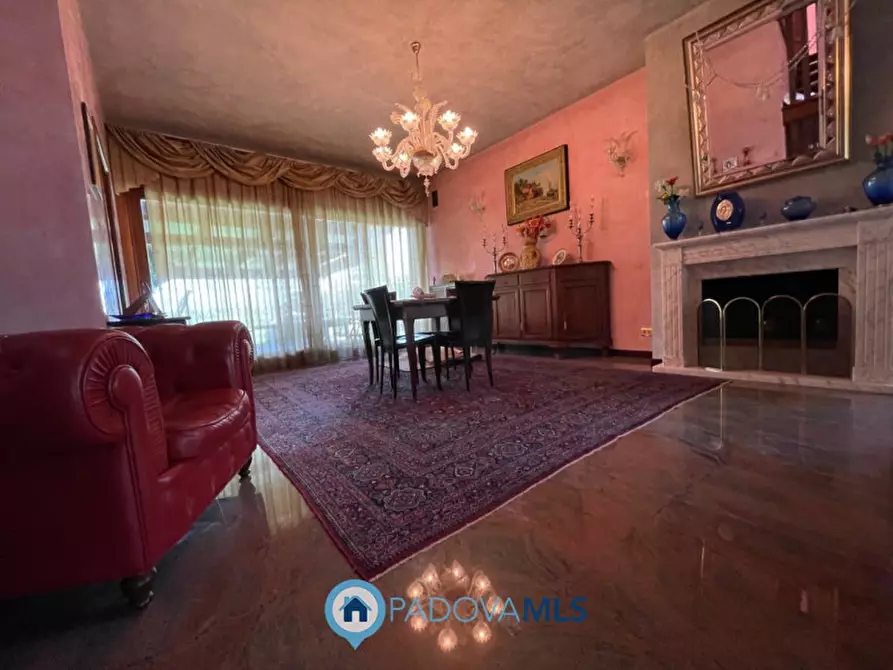 Immagine 1 di Villa in vendita  in VIA VITTORIO VENETO a Vigonza