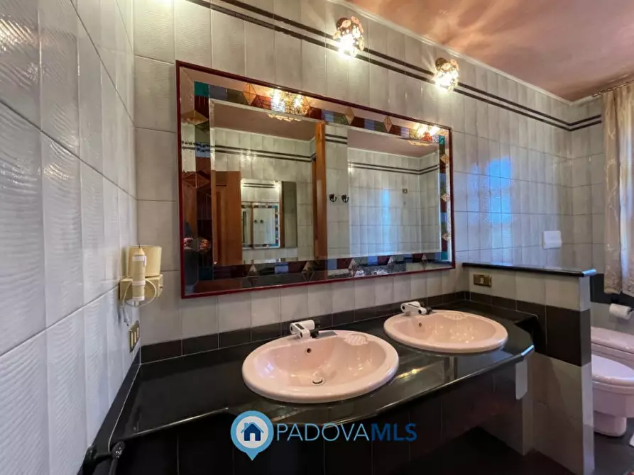 Immagine 7 di Villa in vendita  in VIA VITTORIO VENETO a Vigonza