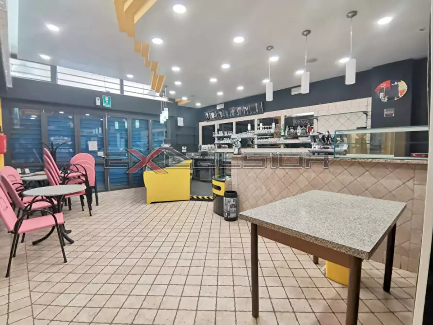 Immagine 2 di Attività commerciale in vendita  in Corso Risorgimento 160, Porto Viro (RO) a Comacchio