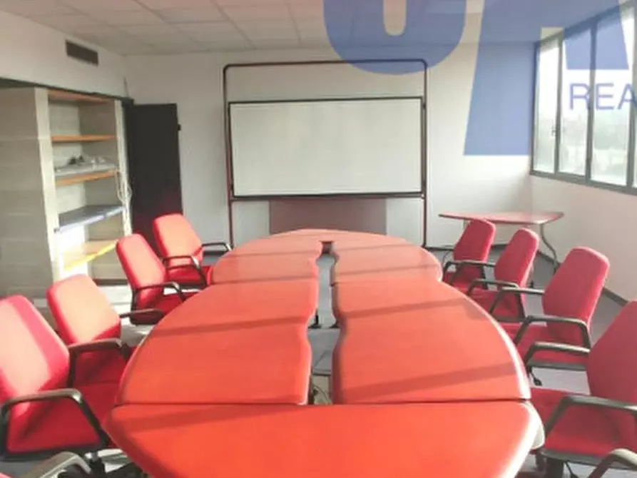 Immagine 3 di Magazzino in vendita  in VIA BINDELERA a Brugherio