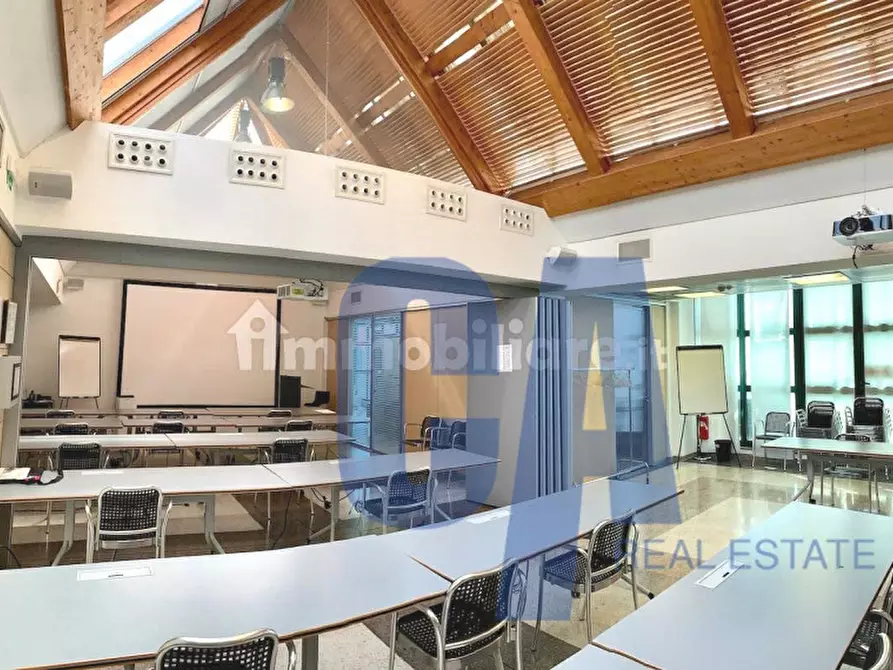 Immagine 3 di Ufficio in vendita  in VIA BARTOLOMEO COLLEONI a Agrate Brianza