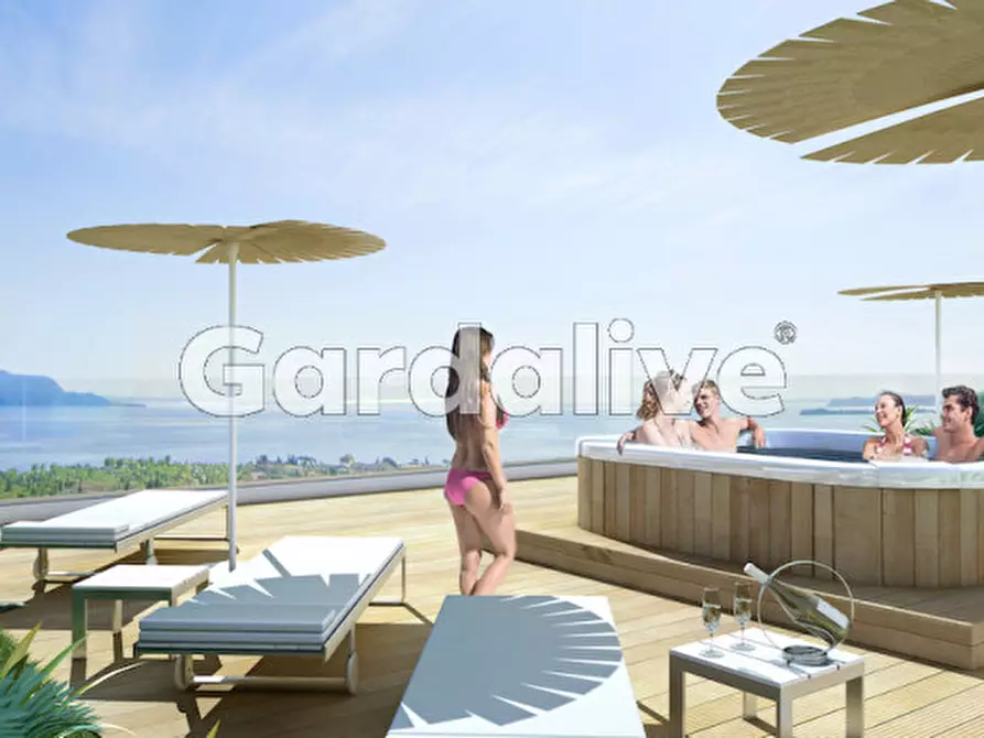 Immagine 6 di Appartamento in vendita  a Toscolano-Maderno