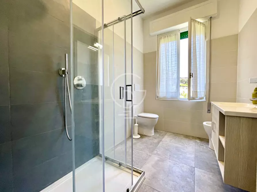 Immagine 14 di Villa in vendita  in Viale Dante Alighieri a Desenzano Del Garda