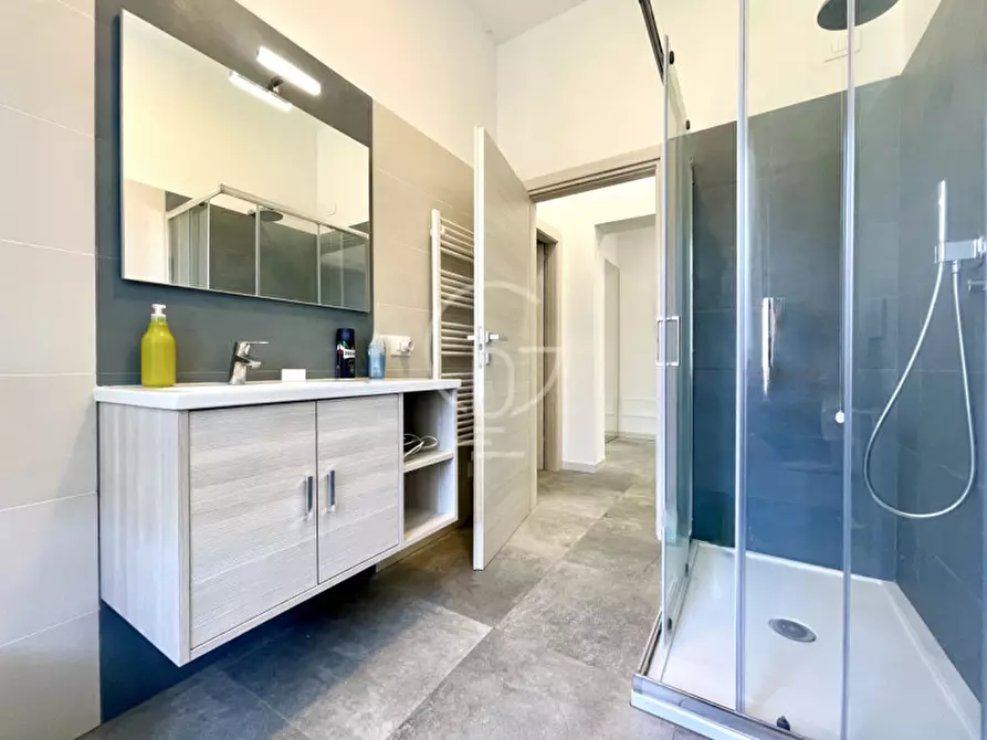 Immagine 15 di Villa in vendita  in Viale Dante Alighieri a Desenzano Del Garda