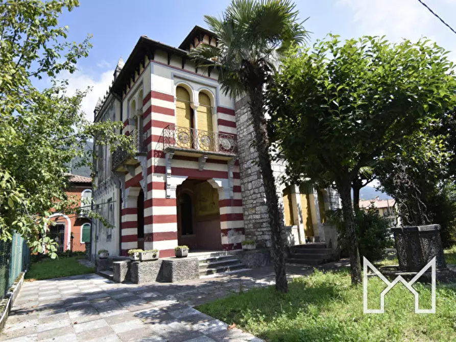 Immagine 2 di Villa in vendita  a Borso Del Grappa