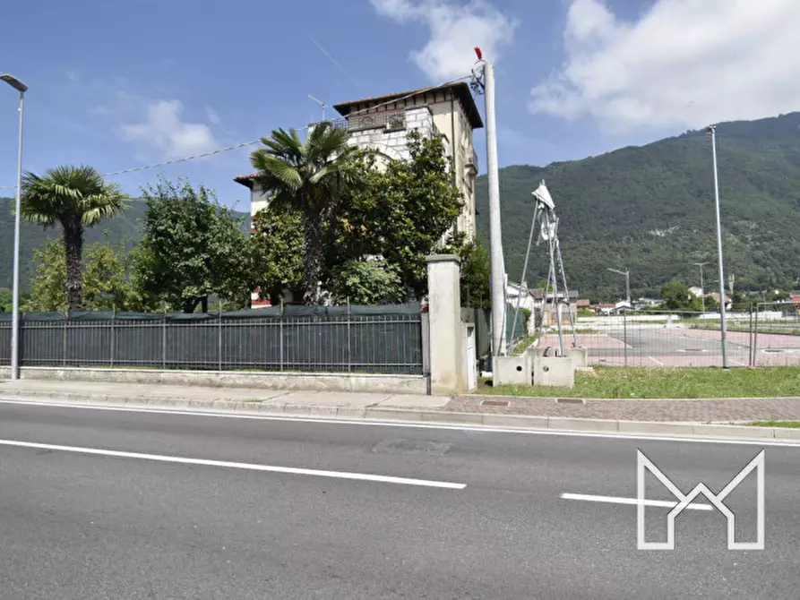 Immagine 3 di Villa in vendita  a Borso Del Grappa