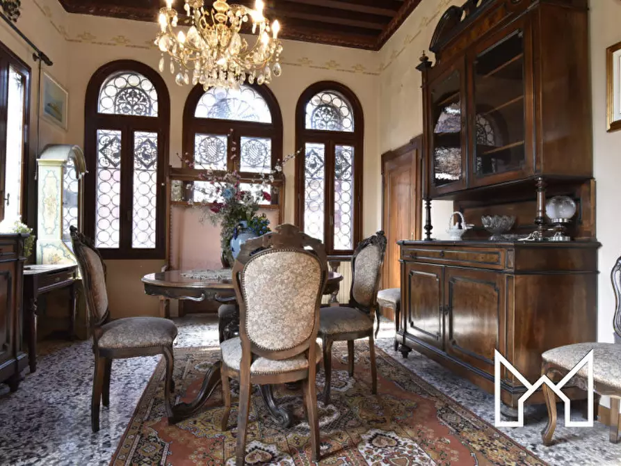 Immagine 6 di Villa in vendita  a Borso Del Grappa