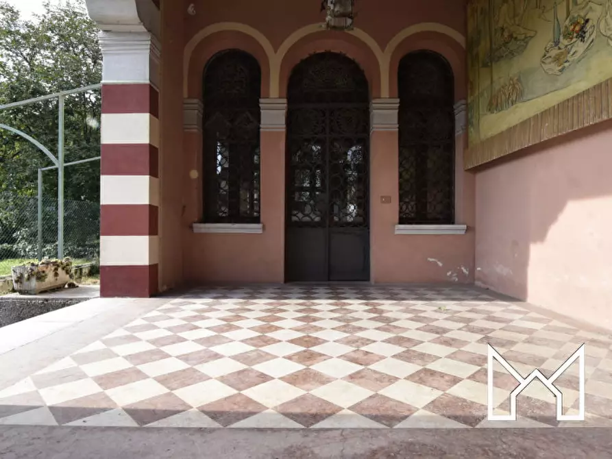 Immagine 27 di Villa in vendita  a Borso Del Grappa