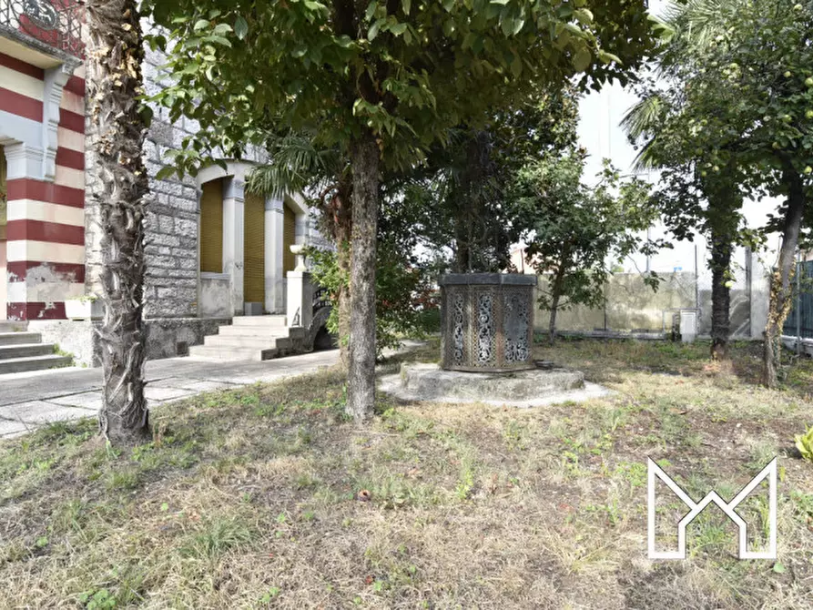Immagine 28 di Villa in vendita  a Borso Del Grappa