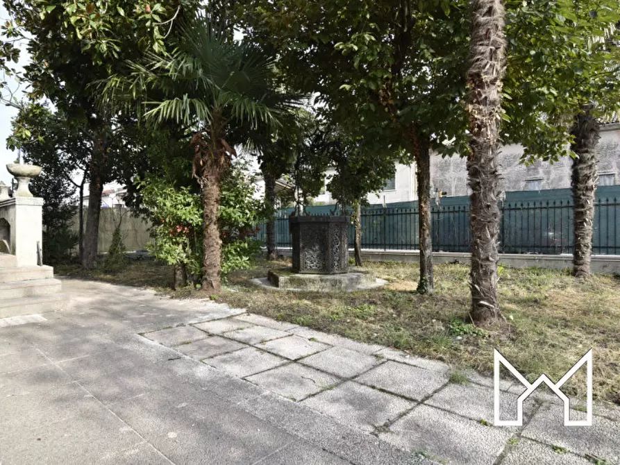 Immagine 35 di Villa in vendita  a Borso Del Grappa