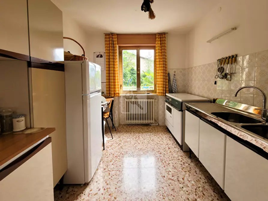 Immagine 13 di Villa in vendita  in via lungolago a Cavedine