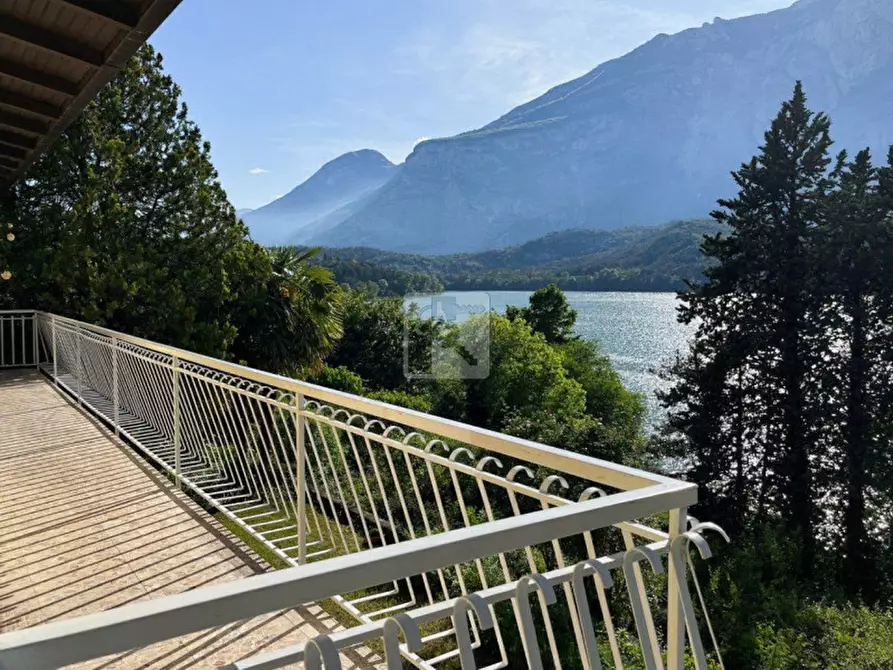 Immagine 14 di Villa in vendita  in via lungolago a Cavedine