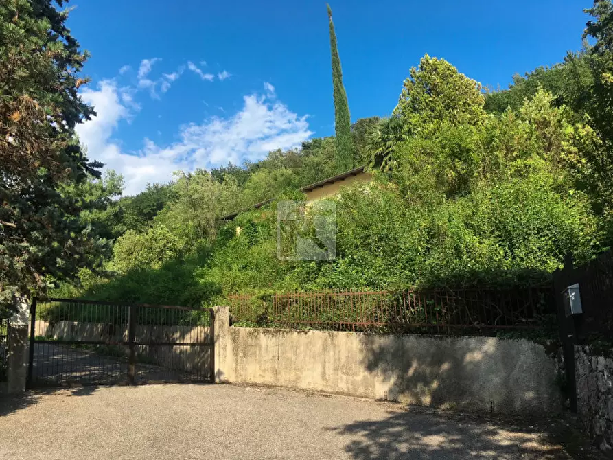 Immagine 17 di Villa in vendita  in via lungolago a Cavedine