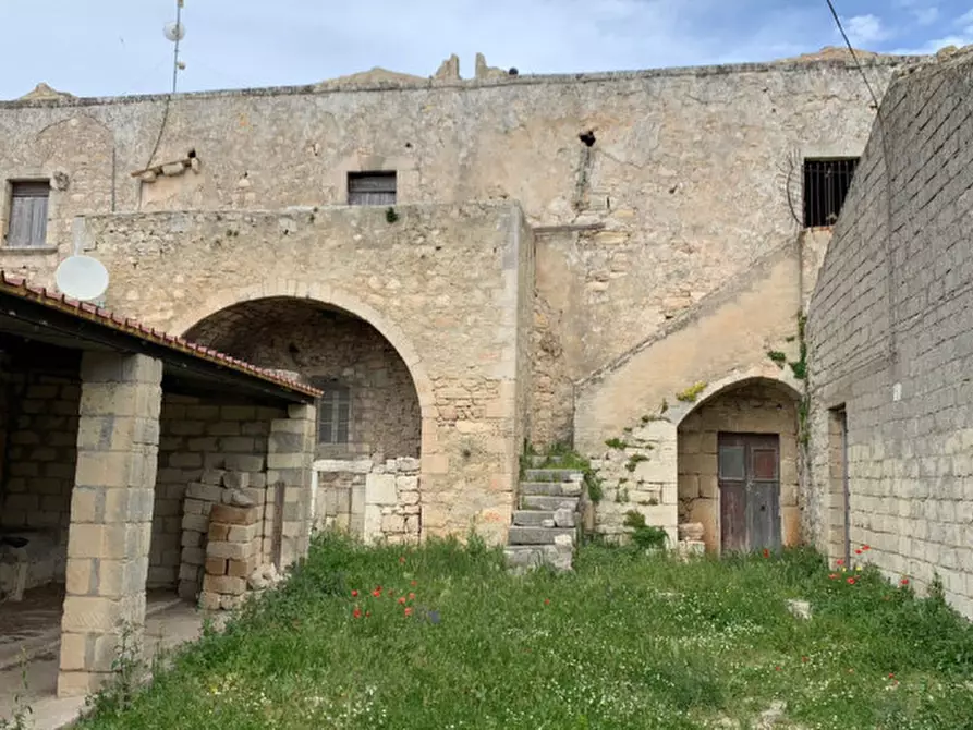 Immagine 8 di Rustico / casale in vendita  in Contrada Commaldo a Rosolini